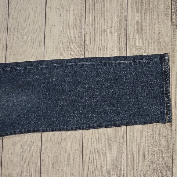 Levi's Women's Wedgie Straight Jeans Medium Wash Size 29 - Picture 7 of 11